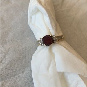 Garnet and diamond 14kt gold ring